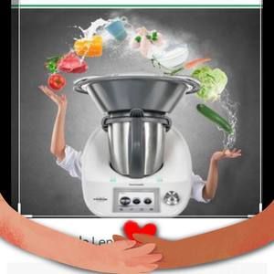 Meet your Posher, Nadia